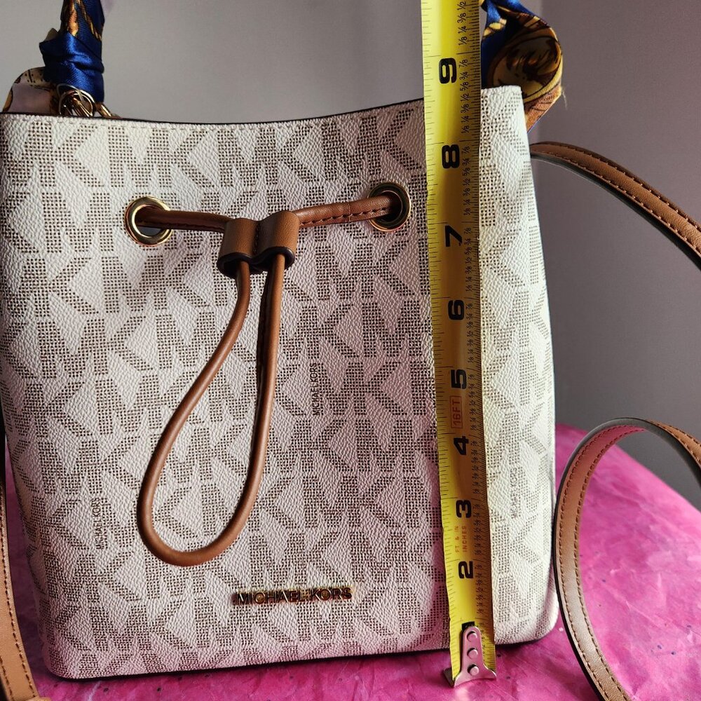 Michael Kors Bucket Messenger 3 Pc set NWT - Picture 6 of 16